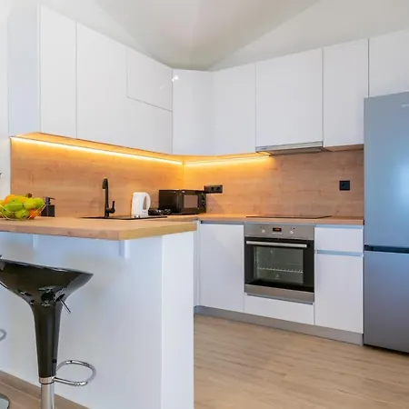 Apartment Penthouse Nensi