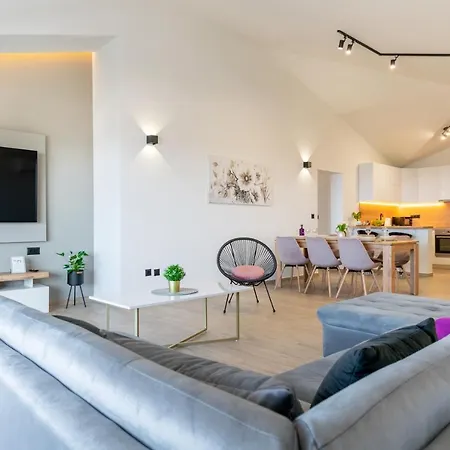 Apartment Penthouse Nensi Baska Voda