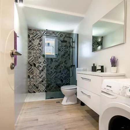 Penthouse Nensi Baska Voda