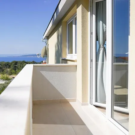 Penthouse Nensi *