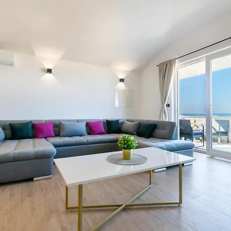 Penthouse Nensi Apartment
